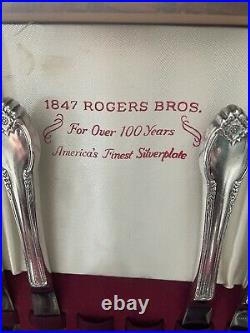 1847 Rogers Remembrance Silverplate Flatware 85 pieces/12 PIECE SET+Chest / Box