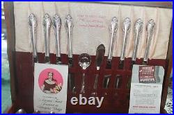 1847 Rogers Remembrance Silverplate Flatware Set Carving Set Included