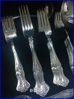 1847 Rogers Vintage Grape Silverplate Flatware Xs Service For Six 104 Pieces
