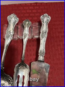 1847 Rogersvintage Grape Patternpastry& Pie Servers3 Different Ones1904-vgc 1847 Rogersvintage Grape Patternpastry& Pie Servers3 Different Ones1904-vgc