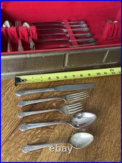 1881 By Rogers Oneida 42 Piece Boxed Set Silver Plate Flatware Plantation
