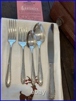1881 Rogers By Oneida LTD. Silversmiths Silver Plated 8 Piece Flatware Set