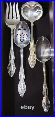 1881 Rogers/ONEIDA Baroque Rose Silverplate 65 Pc Service for 12 withChest uu 1881 Rogers/ONEIDA Baroque Rose Silverplate 65 Pc Service for 12 withChest uu