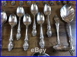 1881 Rogers Oneida 1967 Baroque Rose 101 pc Silverplate Flatware Set with Box