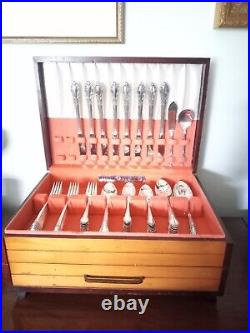 1881 rogers oneida silverware Set London Town Pattern 74 Pcs