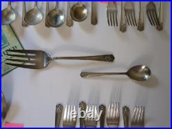 1950 APRIL WM ROGERS INT 48 PIECE DINNER SET FLATWARE SILVERWARE April 1950 APRIL WM ROGERS INT 48 PIECE DINNER SET FLATWARE SILVERWARE April