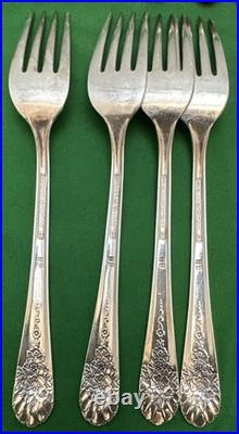 20 Pc JUBILEE Silverplated SERVICE FOR 4 Wm Rogers Mfg Nice Condition