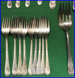 25 Pc JUBILEE Silverplate DINNER FORKS PLACE & TEASPOONS + SERVING Wm Rogers Mfg