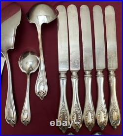 33 Pc 1911 OLD COLONY Silverplated Flatware Set for 4 with Extras 1847 Rogers Bros