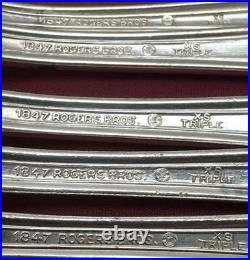 33 Pc 1911 OLD COLONY Silverplated Flatware Set for 4 with Extras 1847 Rogers Bros