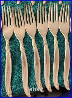 40 pc set of Leilani By 1847 Rogers Flatware