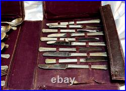 42 piece ONEIDA 1881 ROGERS SILVERPLATE 1939 DEL MAR FLORAL FEATURES plus box