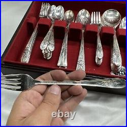 50 Wm Rogers MFG Co Extra Plate With 6 Revelations Spoons Flatware Set With Case