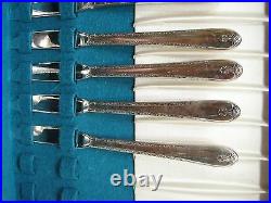 50 pc Set Wm Rogers Silver Plate Flatware Exquisite Pattern Silverplate withBox C