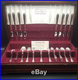 52 Pc International Silver, Rogers Bros DAFFODIL Silverplate Flatware withBox 1950