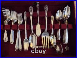 57 PC Lot 1847 Rogers Bros IT Lovelace Silver Plate Flatware & Storage Chest