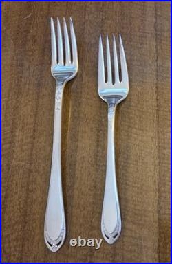 57 PC Lot 1847 Rogers Bros IT Lovelace Silver Plate Flatware & Storage Chest