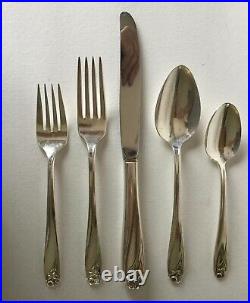 60 Pc DAFFODIL Silverplate Flatware Set for 12 by 1847 Rogers Bros IS c1950