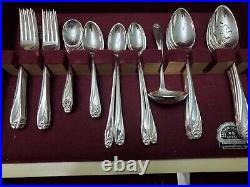 66 Pc. Set 1847 Rogers Bros. Americas Finest Silverplate Daffodil Set Preowned