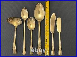 66 Piece Wm Rogers International Silverplate DESIRE Flatware Set