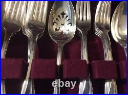 69pcs Set 1847 Rogers Bros 1950 DAFFODIL Silverplate in Rogers Bros Box