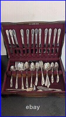 70 Pc Lot 1847 Rogers Bros IS Adoration Silverplate set flatware &BOX