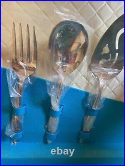 71 Pc Set Rogers Bros Reinforced Plate Silverware Floral Exquisite 1957 with Chest