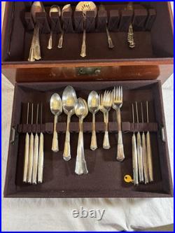 71 Piece Set WM Rogers IS TREASURE 1940 Silverplate Flatware with Box