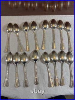 71 Piece Set WM Rogers IS TREASURE 1940 Silverplate Flatware with Box