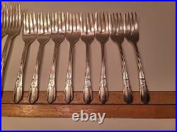 72 Pcs Set Simeon L George H Rogers Silver Plate Oneida Ltd Countess II 72 Pcs Set Simeon L George H Rogers Silver Plate Oneida Ltd Countess II