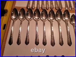 72 Pcs Set Simeon L George H Rogers Silver Plate Oneida Ltd Countess II