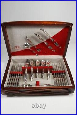 (74) International Silver Rogers 1847 Flair Flatware Set Silver Plate with Chest (74) International Silver Rogers 1847 Flair Flatware Set Silver Plate with Chest