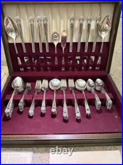 76 Pc 1847 Rogers Bros Vintage Grape Silverplate Flatware Set with Chest & Papers