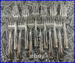 77 p. Mid Century Floral WM Rogers MFG Co Starlight Service For 12 + Extras