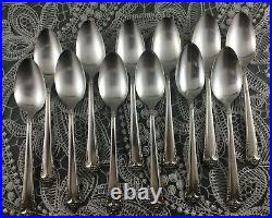 77 p. Mid Century Floral WM Rogers MFG Co Starlight Service For 12 + Extras