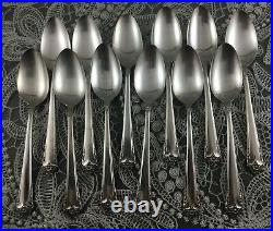 77 p. Mid Century Floral WM Rogers MFG Co Starlight Service For 12 + Extras