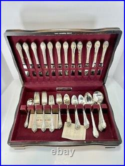 80 Pc 1847 Rogers Bros IS Remembrance Silverplate Silverware Flatware With Box