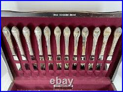 80 Pc 1847 Rogers Bros IS Remembrance Silverplate Silverware Flatware With Box