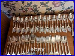 80-vintage Rogers Deluxe Plate Silverplate Gracious Silverware