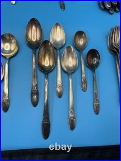 84 Pc Set 1847 Rogers Bros Heritage Silverplate Flatware