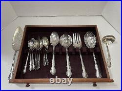88 Piece 1847 Rogers Bros IS Reflection Silverplate Flatware Set In Wood Case 88 Piece 1847 Rogers Bros IS Reflection Silverplate Flatware Set In Wood Case