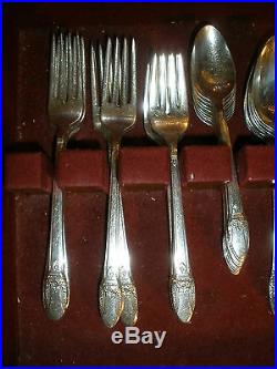 8 place settings & Serving Pieces 1847 Rogers Bros First Love Silverplate Chest
