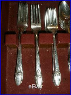 8 place settings & Serving Pieces 1847 Rogers Bros First Love Silverplate Chest