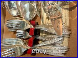 91 Pc 1847 Rogers Bros Silverplate Flatware Set Chest Vintage 91 Pc 1847 Rogers Bros Silverplate Flatware Set Chest Vintage