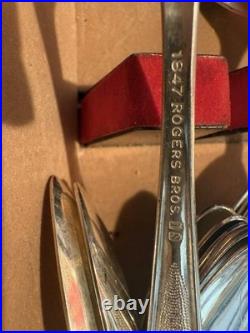 91 Pc 1847 Rogers Bros Silverplate Flatware Set Chest Vintage 91 Pc 1847 Rogers Bros Silverplate Flatware Set Chest Vintage