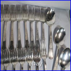 94 Pc 1847 Rogers Bros. Ancestral Silverplate Flatware Set Vintage