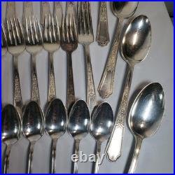 94 Pc 1847 Rogers Bros. Ancestral Silverplate Flatware Set Vintage