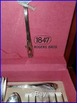 95 Piece Set DAFFODIL Silverplate Flatware with Chest 1847 Rogers Bros. NICE