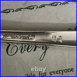 AUTHENTIC WM ROGERS SILVERPLATED 66 PIECE DINNER SET FLATWARE SILVERWARE with Case AUTHENTIC WM ROGERS SILVERPLATED 66 PIECE DINNER SET FLATWARE SILVERWARE with Case