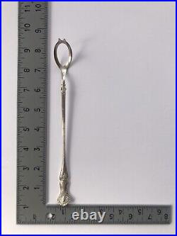 A Rare Pierced Bowl Long Handle Olive Spoon Vintage Grapes 1847 Rogers Bros